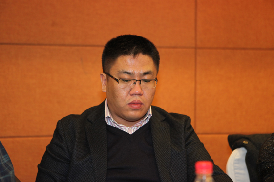 趙佳總經(jīng)理宣讀對2011年優(yōu)秀項(xiàng)目部的表彰獎(jiǎng)勵(lì)