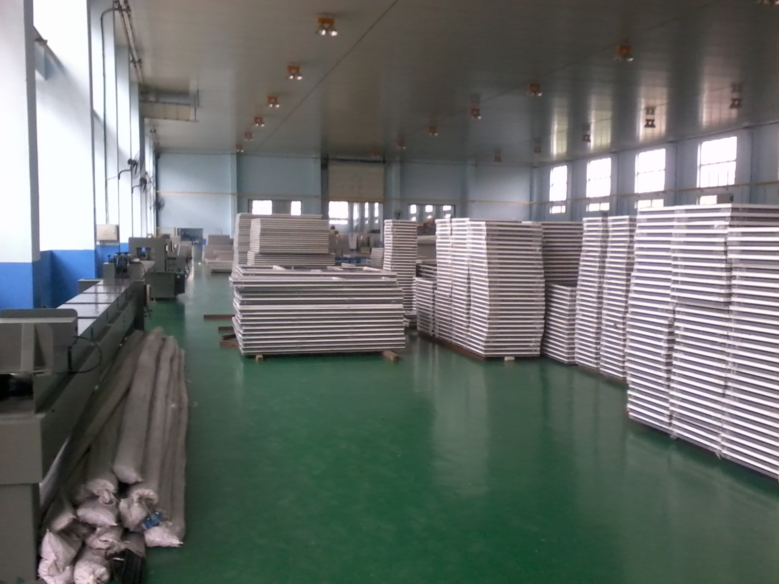 準(zhǔn)備封裝的鋁窗