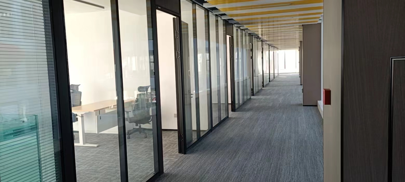 辦公區(qū)過廊